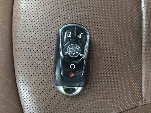 Used 2019 Buick Enclave Avenir w/ Avenir Technology Package AWD/4WD image 32