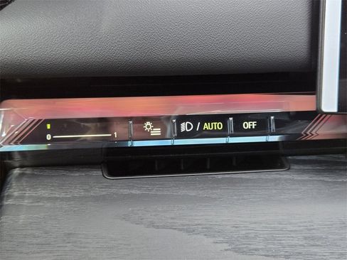 New 2026 BMW i5 eDrive40 image 24