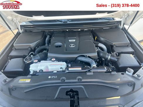 Used 2025 Lexus GX 550 w/ Cold Area Package image 20