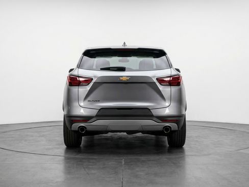 Used 2025 Chevrolet Blazer LT FWD image 7