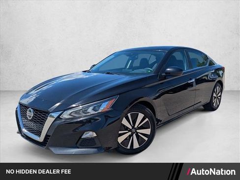 Used 2022 Nissan Altima 2.5 SV FWD image 1