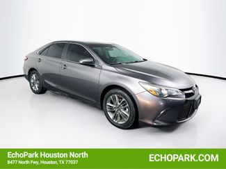 Used 2017 Toyota Camry SE video 1