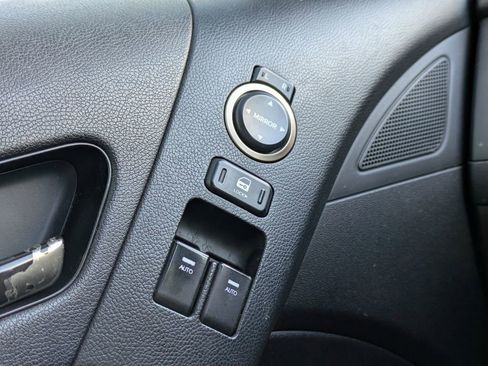 Used 2013 Hyundai Genesis 3.8 image 18