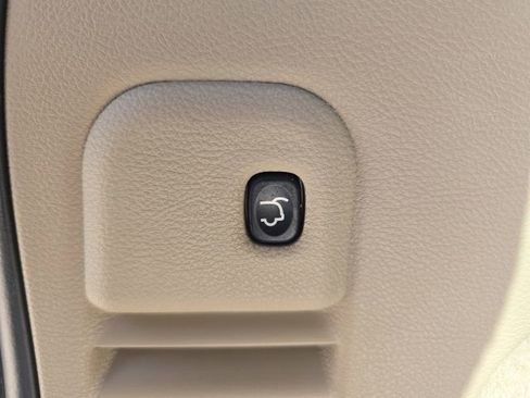 Used 2020 Jeep Grand Cherokee Overland image 35