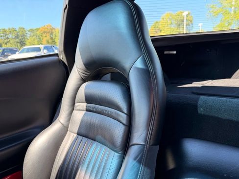 Used 1997 Chevrolet Corvette Coupe w/ Memory Pkg RWD image 11