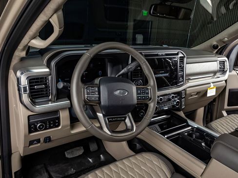 Used 2026 Ford F450 Platinum w/ Platinum Plus Package image 16