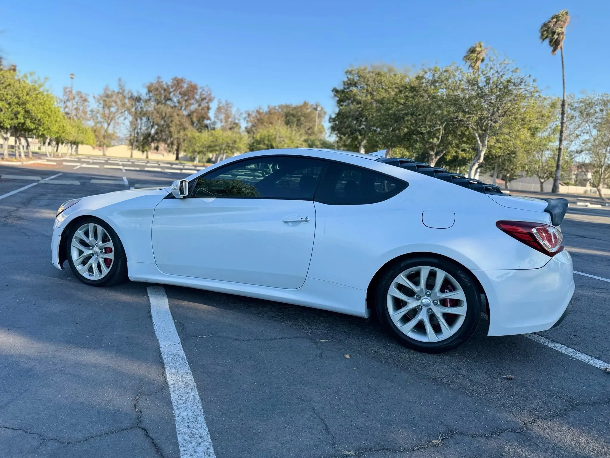 Used 2015 Hyundai Genesis 3.8 RWD image 12