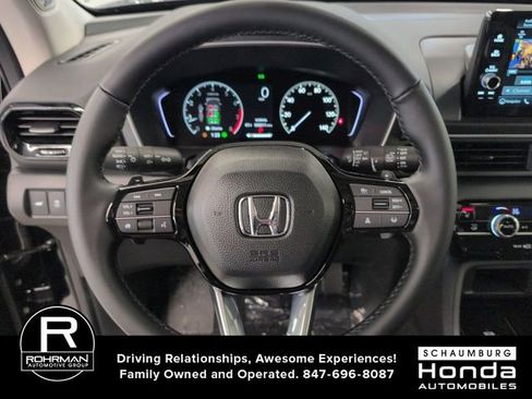 New 2025 Honda Pilot Touring image 11