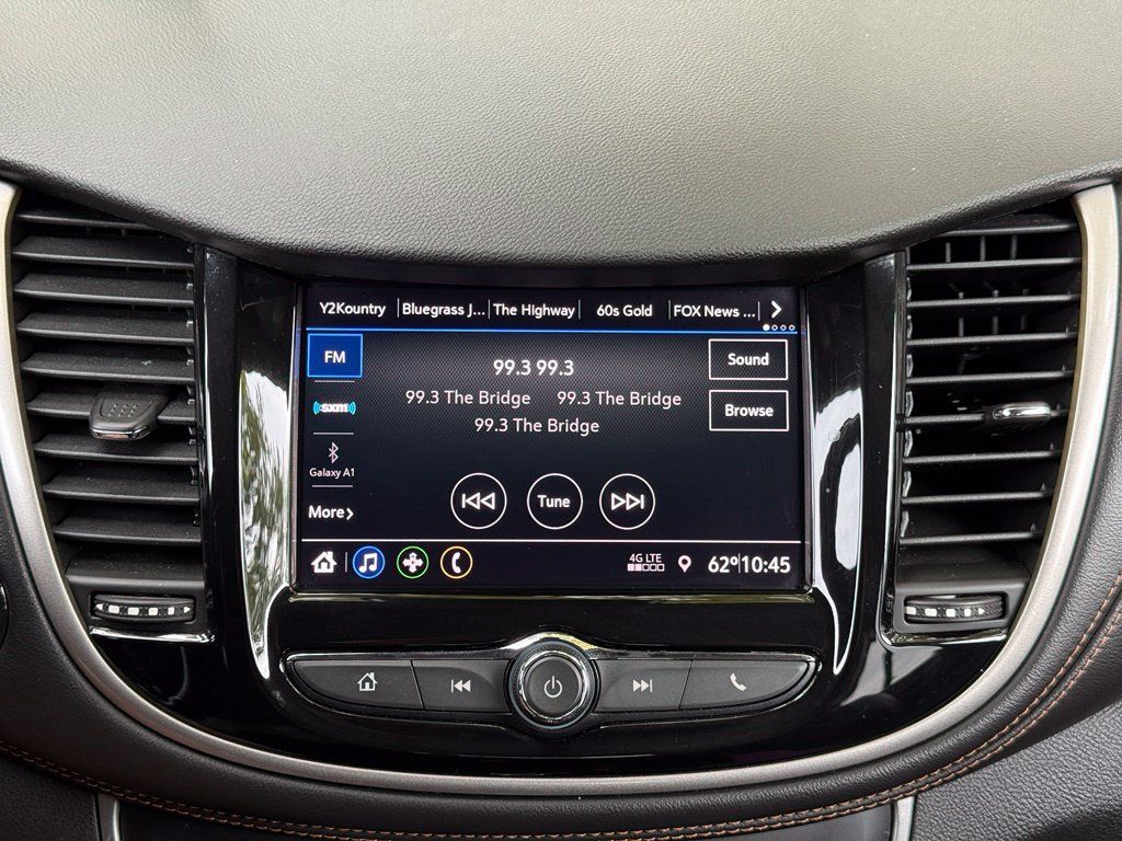 Used 2020 Chevrolet Trax LT w/ Driver Confidence Package FWD image 14