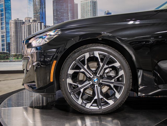 Used 2025 BMW 230i xDrive Coupe w/ Premium Package AWD/4WD image 7