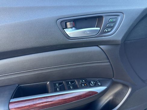 Used 2017 Acura TLX image 11
