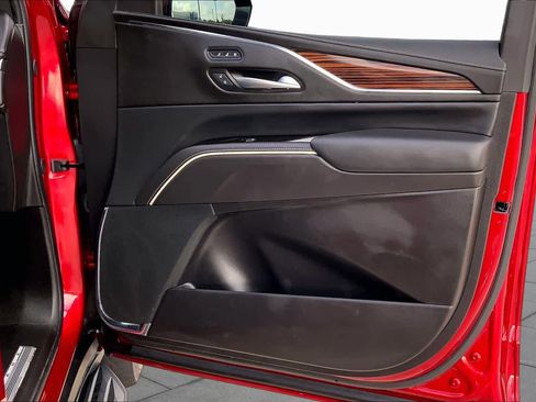 Used 2024 Cadillac Escalade Premium Luxury RWD image 23