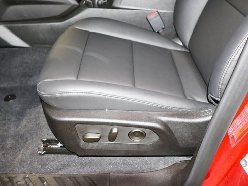 New 2026 GMC Canyon Elevation w/ Convenience Package image 6