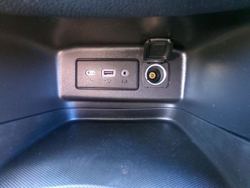 Used 2020 Chevrolet Equinox LT FWD image 36