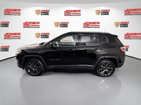 Used 2025 Jeep Compass Limited w/ Sun & Sound Group AWD/4WD image 16