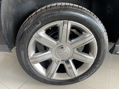 Used 2018 Cadillac Escalade ESV Luxury image 14