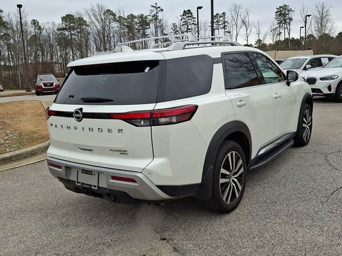 Used 2024 Nissan Pathfinder Platinum w/ Cargo Package image 6