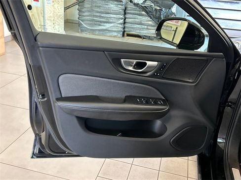 Certified 2024 Volvo S60 T8 Plus image 9