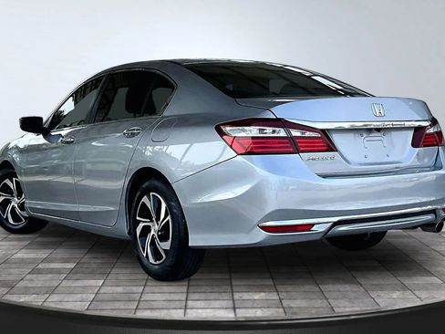 Used 2016 Honda Accord LX image 4