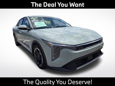 Used 2025 Kia K4 EX FWD image 1
