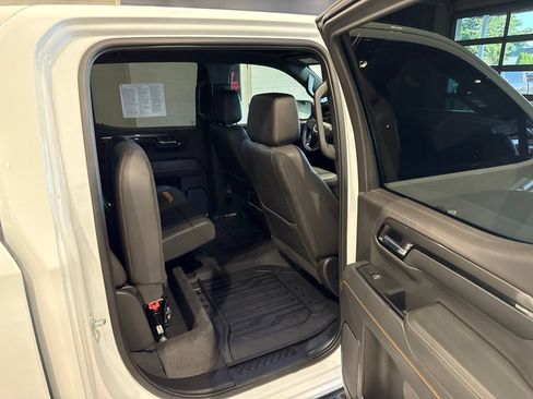 Used 2023 GMC Sierra 1500 AT4 w/ AT4 Premium Package AWD/4WD image 16