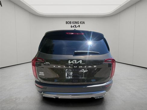 Used 2022 Kia Telluride SX w/ SX Prestige Package AWD/4WD image 4