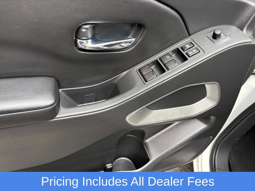 Used 2025 Nissan Frontier SV w/ SV Convenience Package AWD/4WD image 24