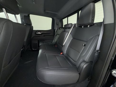 New 2026 GMC Sierra 1500 SLT image 25