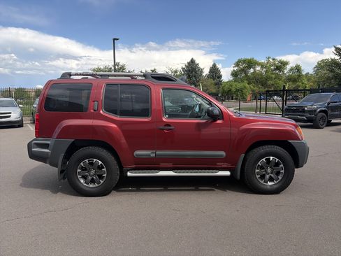 Used 2015 Nissan Xterra PRO-4X AWD/4WD image 4
