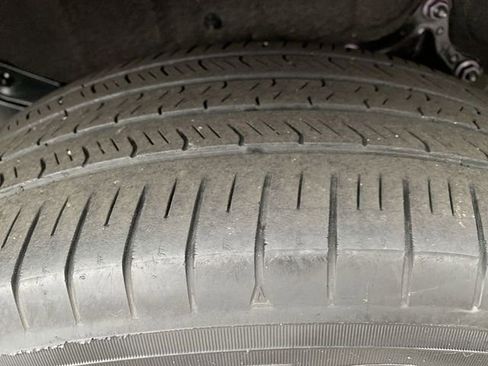 Used 2022 Toyota Highlander XLE image 37