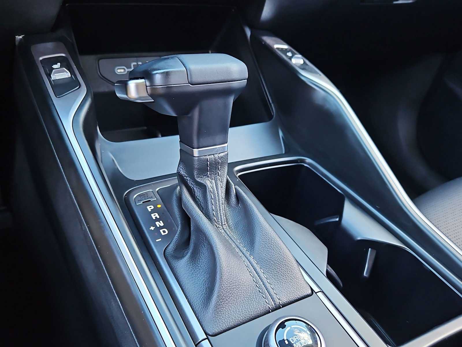 Certified 2025 Kia Sorento S FWD image 30