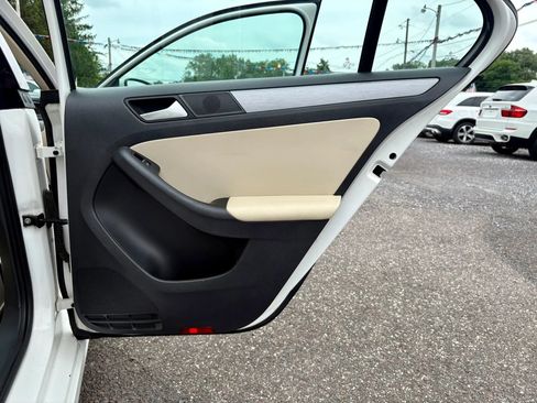 Used 2013 Volkswagen Jetta TDI FWD image 13