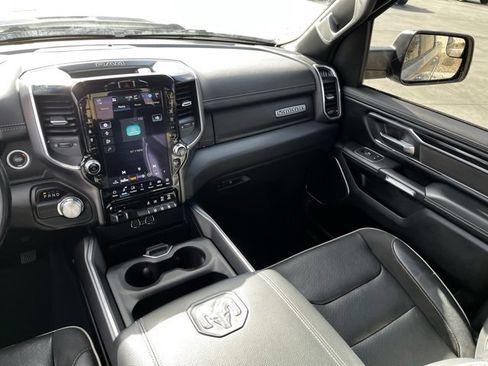 Used 2022 RAM 1500 Laramie w/ Sport Appearance Package image 15