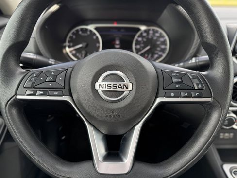 Used 2023 Nissan Sentra SV image 12