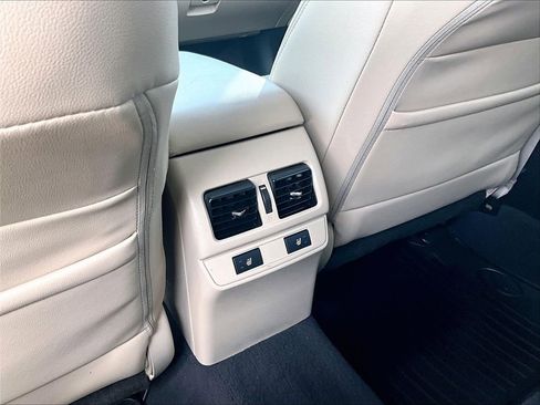 Used 2016 Subaru Outback 2.5i Limited image 31