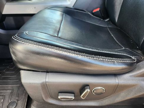 Used 2017 Ford F250 Lariat w/ Lariat Value Package image 8