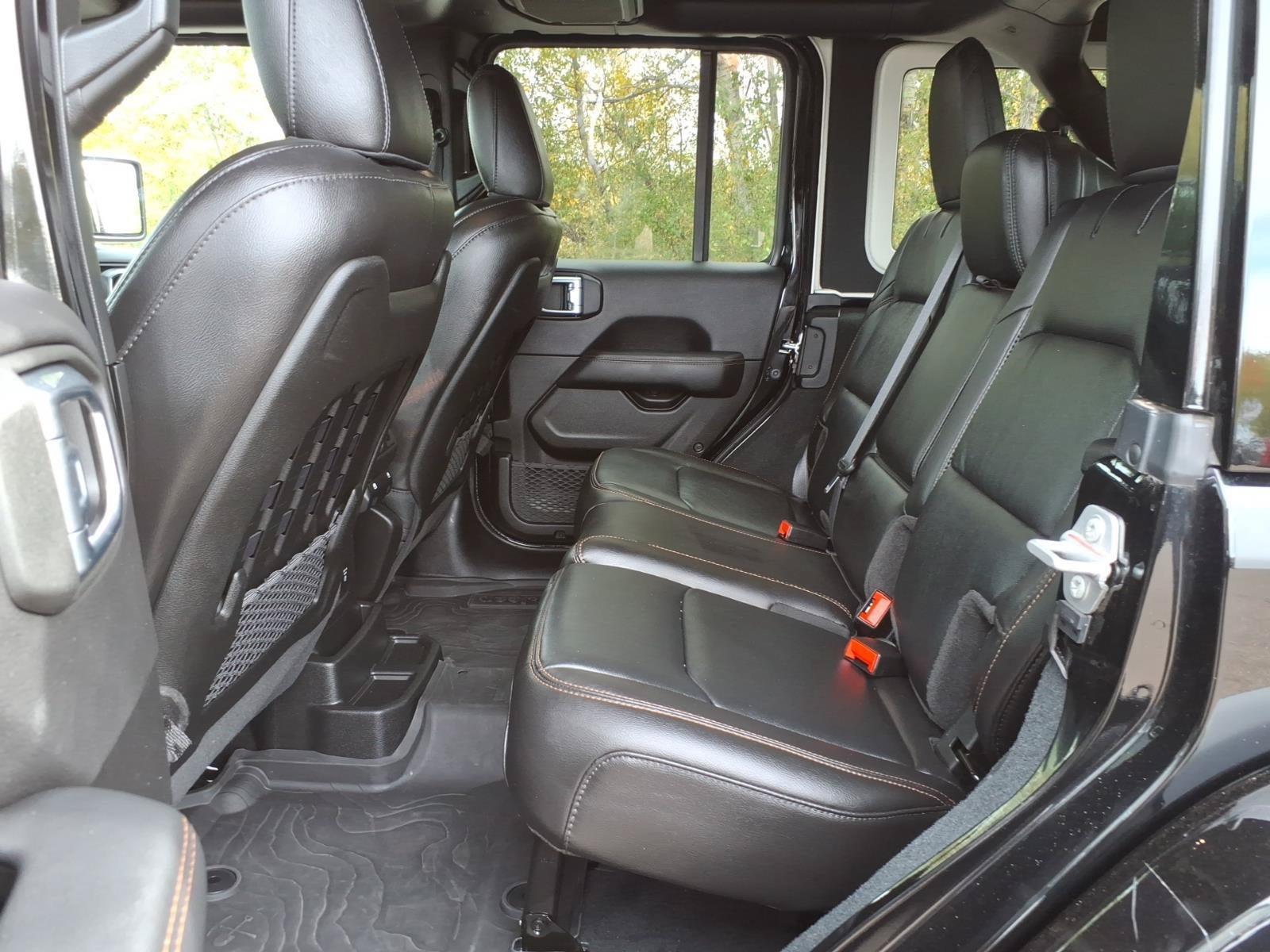 Used 2023 Jeep Wrangler Unlimited Rubicon 392 w/ Xtreme Recon 35" Tire Package AWD/4WD image 15