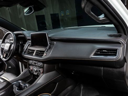 Used 2023 GMC Yukon AT4 image 14