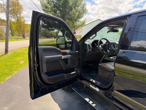 Used 2019 Ford F450 King Ranch w/ King Ranch Ultimate Package AWD/4WD image 24