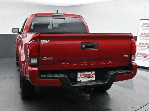 Used 2020 Toyota Tacoma SR5 image 6