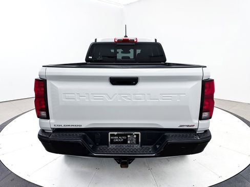 Used 2024 Chevrolet Colorado ZR2 image 18