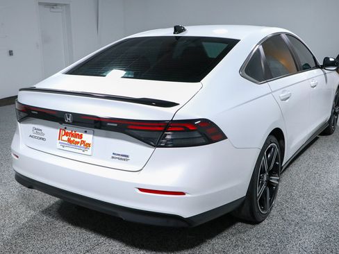 Used 2024 Honda Accord Sport image 7