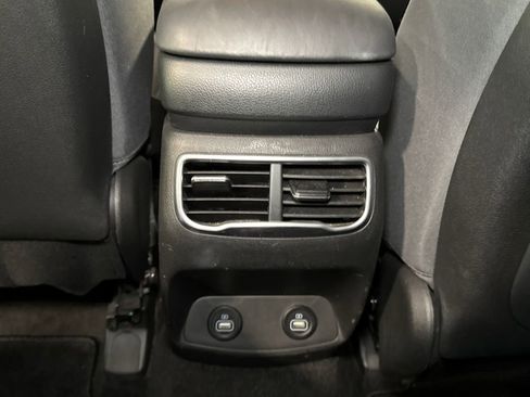 Used 2022 Hyundai Santa Fe XRT AWD/4WD image 11