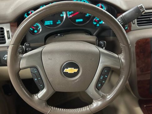 Used 2011 Chevrolet Suburban LTZ AWD/4WD image 4