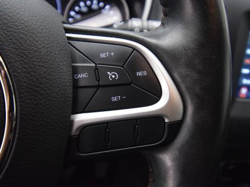 Used 2019 Jeep Compass Latitude w/ Cold Weather Group AWD/4WD image 35