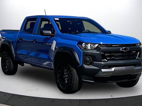 Used 2025 Chevrolet Colorado Trail Boss image 2
