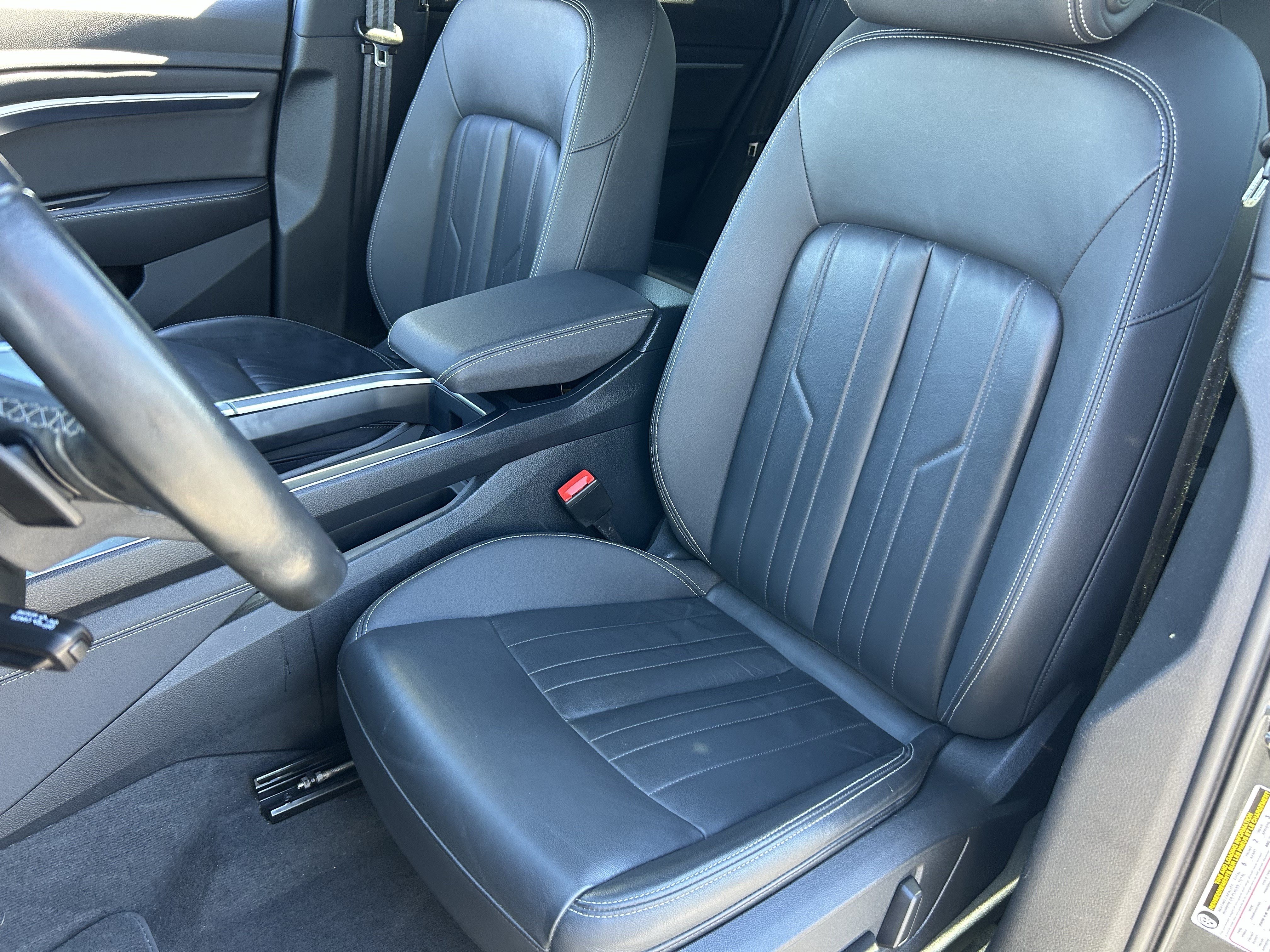 Used 2024 Audi Q8 e-tron Premium AWD/4WD image 18