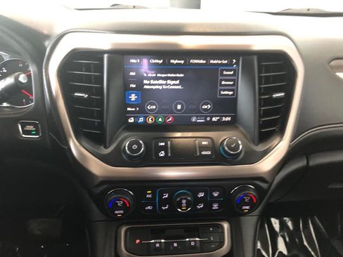Used 2023 GMC Acadia Denali w/ Denali Technology Package AWD/4WD image 18