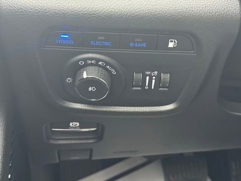 New 2024 Jeep Grand Cherokee Overland w/ Advanced Protech Group III image 46