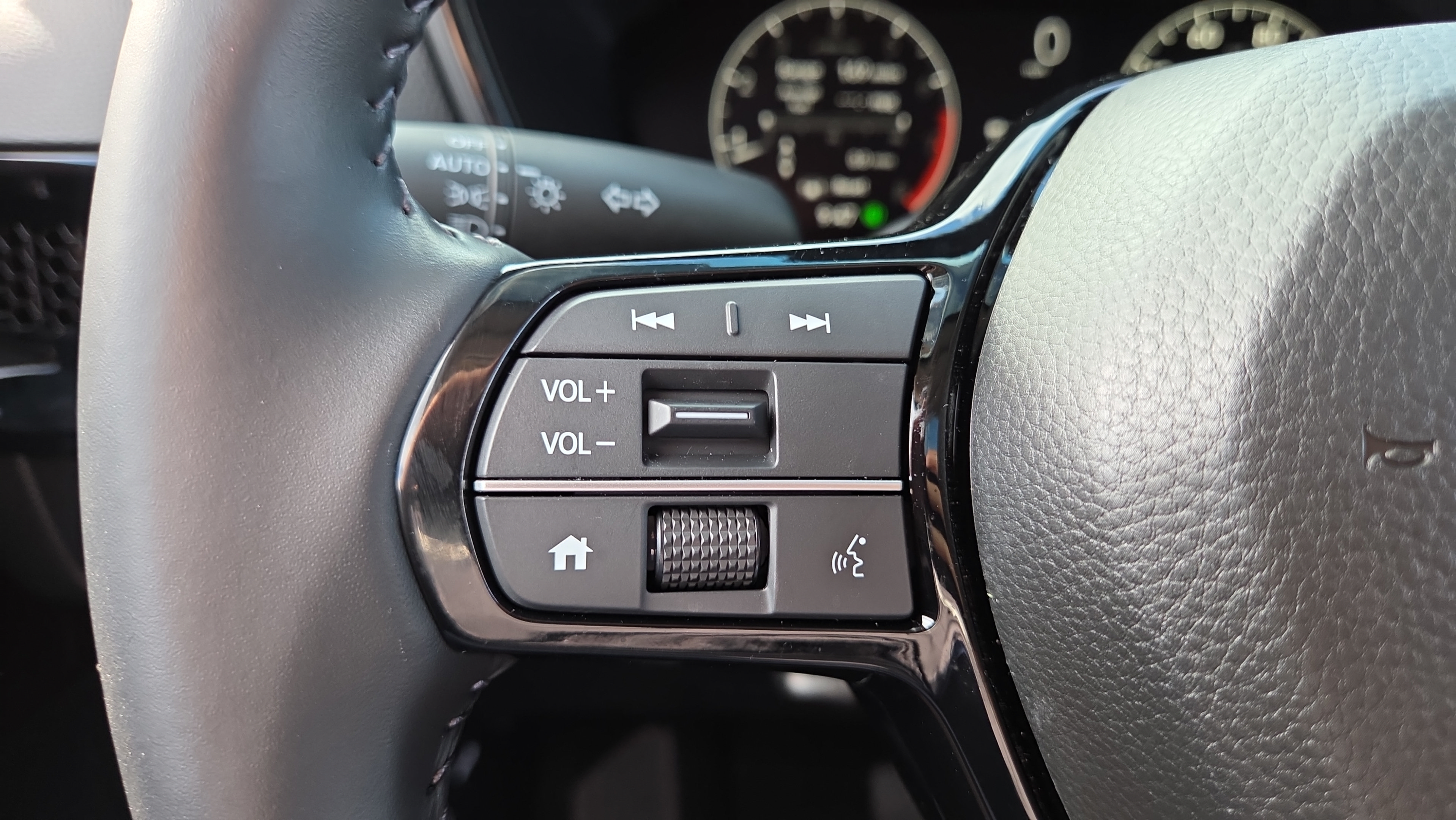 Used 2025 Honda CR-V EX-L image 26